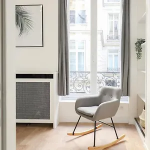 https://scribe-service-charmant-appartement-proche-opera-garnier-4p.fr-paris.fr