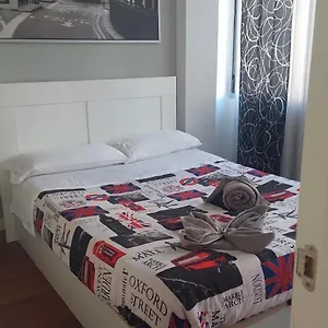 https://enjoy-apartamentos-plaza-merced.es-andalucia.com
